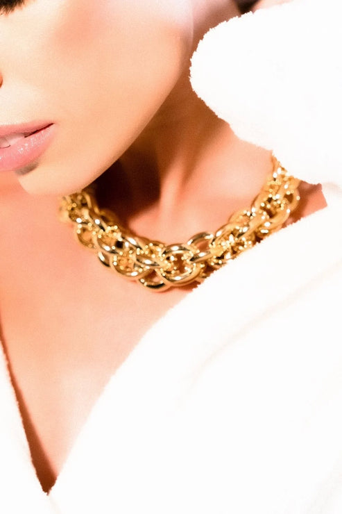 Colar Curto Essential Dourado